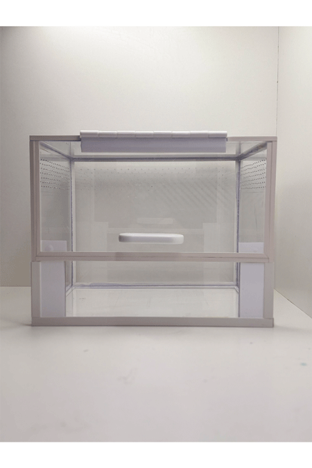 Terrarium für Bodenbewohner von vorne